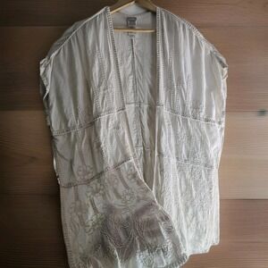 Chicos Artsy Boho Womens Embroidered One Size OS Ruana Wrap Neutral Ivory Top